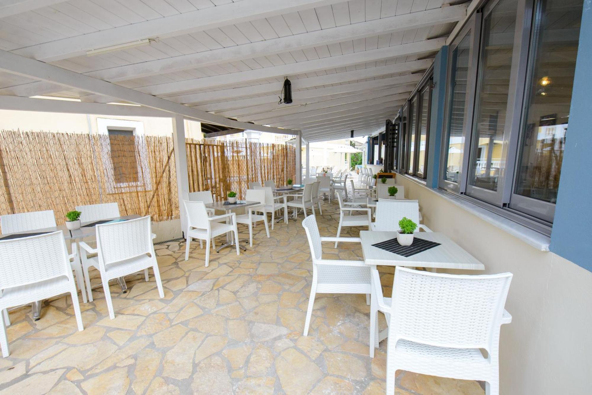 Saint Spiridon Hotel Kassiopi Exterior photo