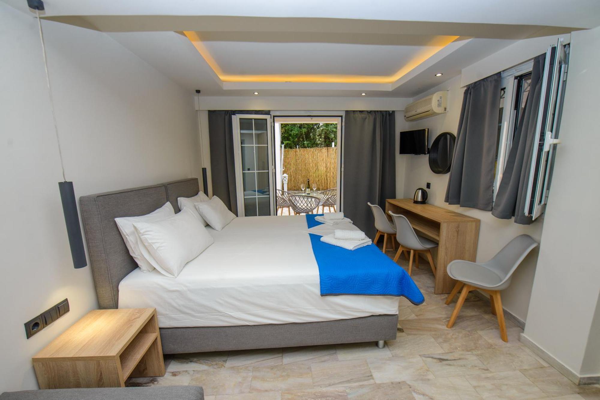 Saint Spiridon Hotel Kassiopi Exterior photo